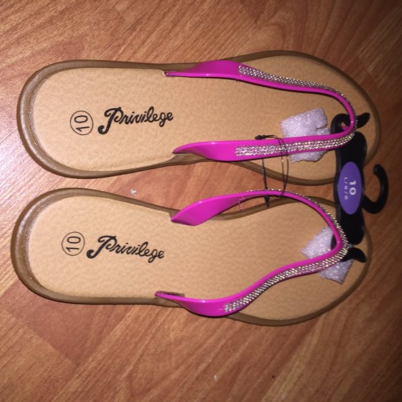 Privilege Size 10 Rhinestone Ladies Pink Slippers - Picture 3 of 7